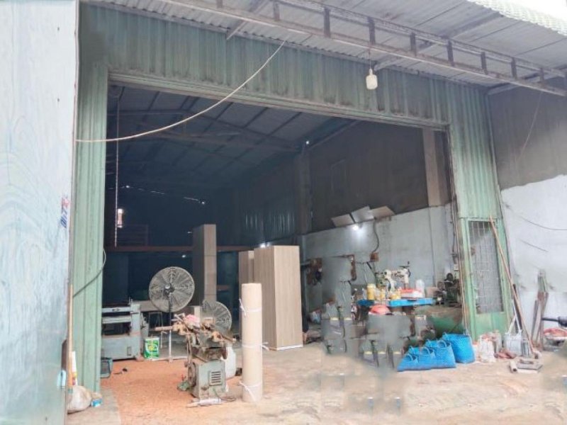 Nhà vuông mặt tiền An Phú Đông 9 Q12, 200m2, 8x25m