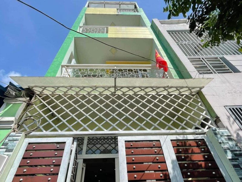 Giảm 200tr Nhà 4T Trường Chinh Q12, 33m2, 3.4x10m