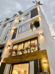 Giảm 300tr Nhà Vuông 5 tầng Phạm Văn Chiêu GV, 50m2, 5.1x11m