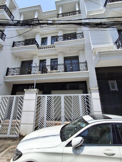 nhà mới Vuông 4 tầng 82m2, Đ.5m Tô Ngọc Vân Q12