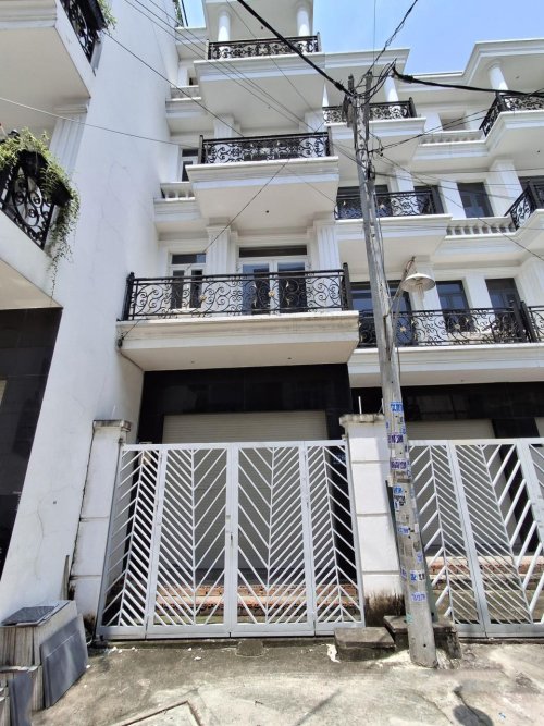 mới xây Vuông 4 tầng 122m2, Đ.5m Tô Ngọc Vân Q12