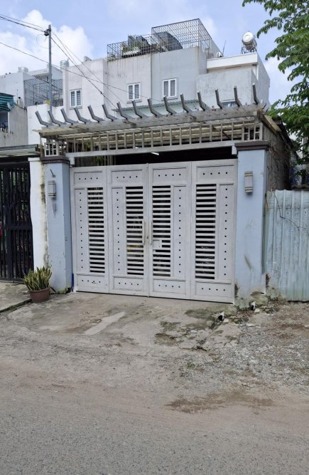 Nhà mặt tiền Vuông 2 tầng 97m2, Vuông, Đ.8m An Phú Đông 27 Q12