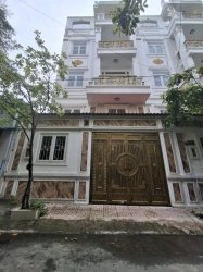 Giảm 500tr! Biệt thự Vuông 5 tầng 50m2, Đ.6m gần Vạn Phúc City