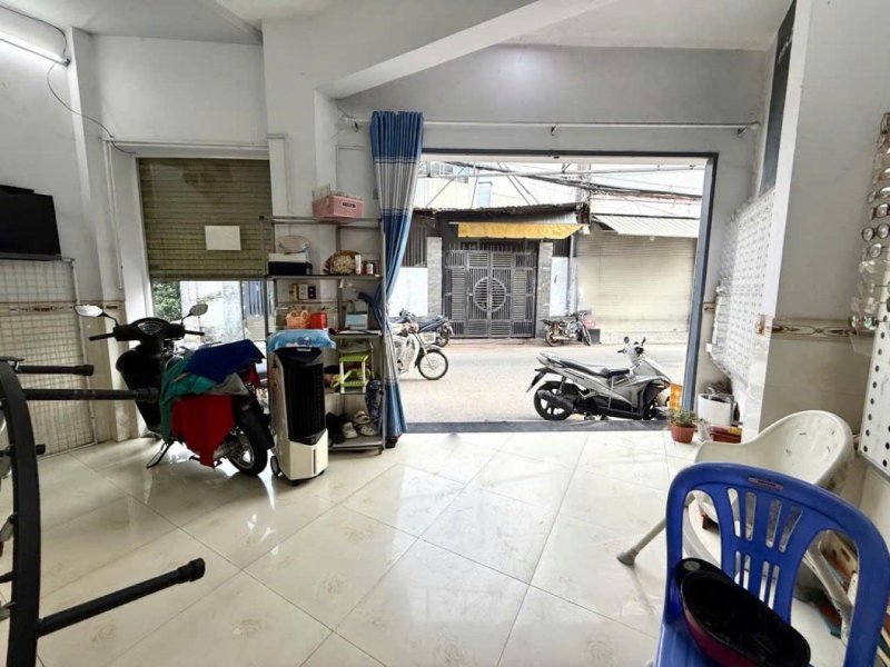 Giảm 200tr! Nhà MT 2 tầng HXT 40m2, Vuông Liên Khu 2-5 Q12