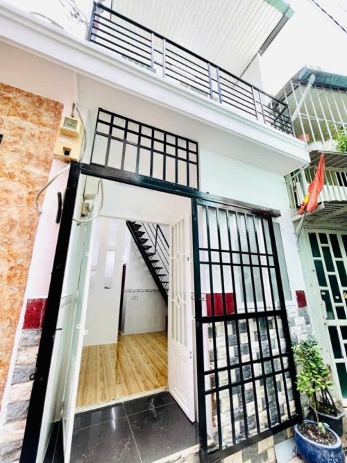 Nhà nở hậu 2 tầng 30m2 Hà Đặc Q12
