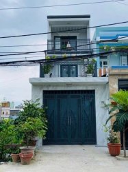 Nhà MT Vuông 3T Xe tải tránh 100m2 Thạnh Lộc 31 Q12