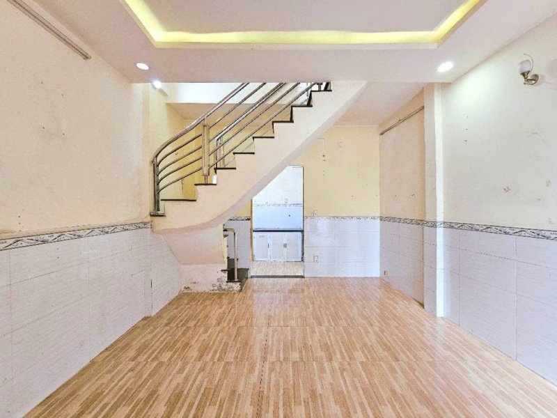 Nhà Vuông 2 tầng 28m2 Nguyễn Văn Công QV