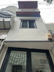 Nhà nở hậu 3T Đ. 3m 8.5m2 CMT8 Quận 3