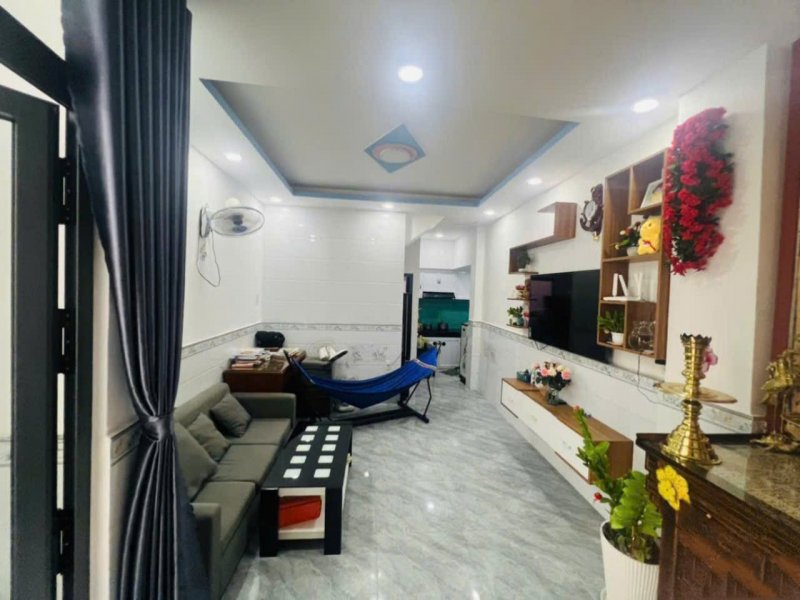 Giảm 400tr! Nhà sổ hồng riêng hậu nở 2 tầng hẻm xe hơi 57m2 Nguyễn Duy Cung Gò Vấp