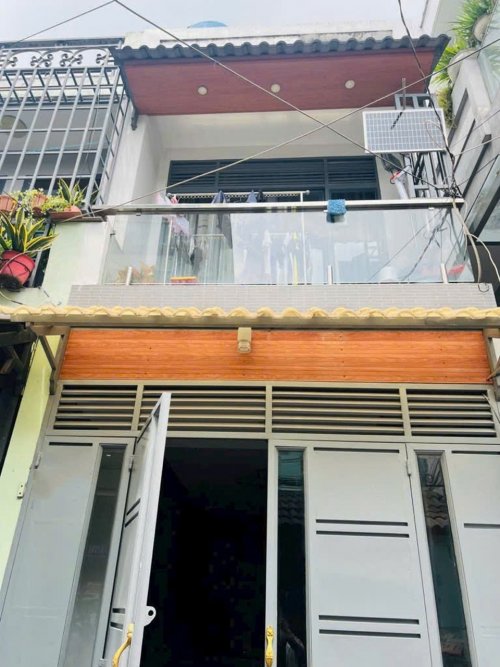 L1551 gần chợ Hạnh Thông Tây, sổ hồng riêng, Vuông, 2T, 3x17m, 4.x tỷ