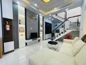 L1557 Nguyễn Văn Khối Phạm Văn CHiêu, sổ hồng riêng, nở hậu, 2 tầng, 3.4x10m, 4.x tỷ