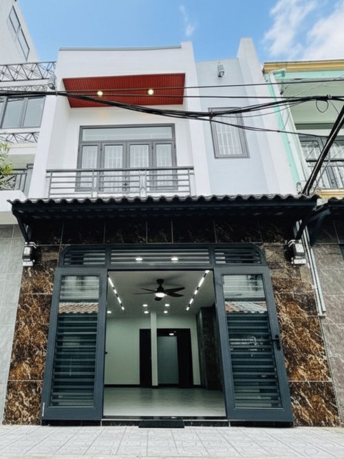 L1565 liền CV Làng Hoa Gò Vấp, sổ hồng riêng, Vuông, 2 tầng, 4x8m, 4.x tỷ