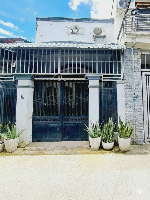 L1605 gần Chợ Đầu Mối Nông Sản Hóc Môn, sổ hồng riêng, Vuông, hẻm xe hơi, 2 tầng, 4x11m, 3.x tỷ