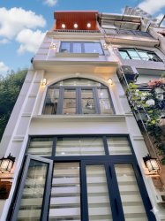 L1666 gần Ngã 6 Cộng Hoà Q3, sổ hồng riêng, Vuông, 4 tầng, 3x4m, 3.x tỷ