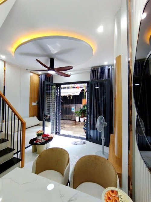 T1681 sát UBND Phường Gò Vấp, SHR, Vuông, 2T, 4x8m, 4.x tỷ