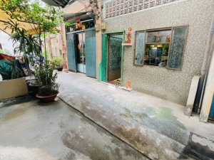 D1733 Giảm 800tr! Nhà trọ 11P sát cầu Ông Lãnh Q1, 30tr/TH, 5.2x16m, 22.x tỷ x nhỏ