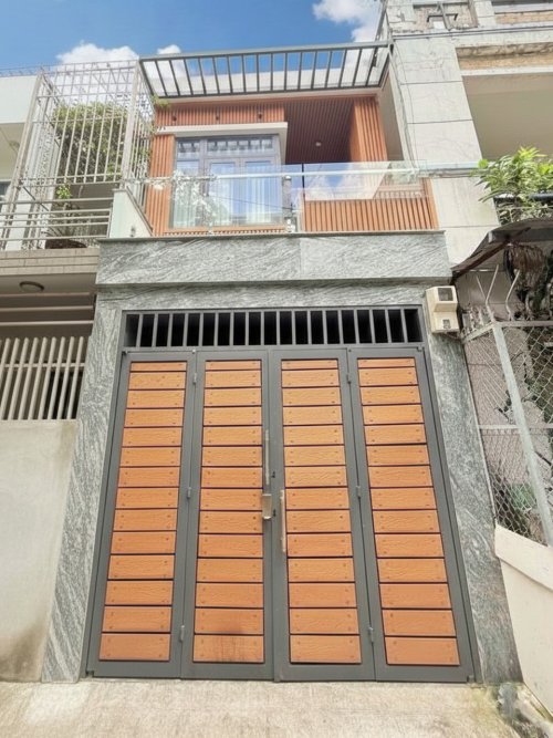 D1865 sát ngã Tư Hàng Xanh, SHR, nở hậu, hẻm xe hơi, 3.3x14m, 8.x tỷ