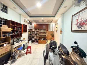 K1916 sát ngã tư An Sương, SHR, 2 mặt thoáng, 3 tầng, 4.3x19m, 8.x tỷ