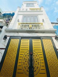 D2069 nhà Nguyễn Thượng Hiền GV, sổ hồng riêng, Vuông, 4T, 4.x tỷ