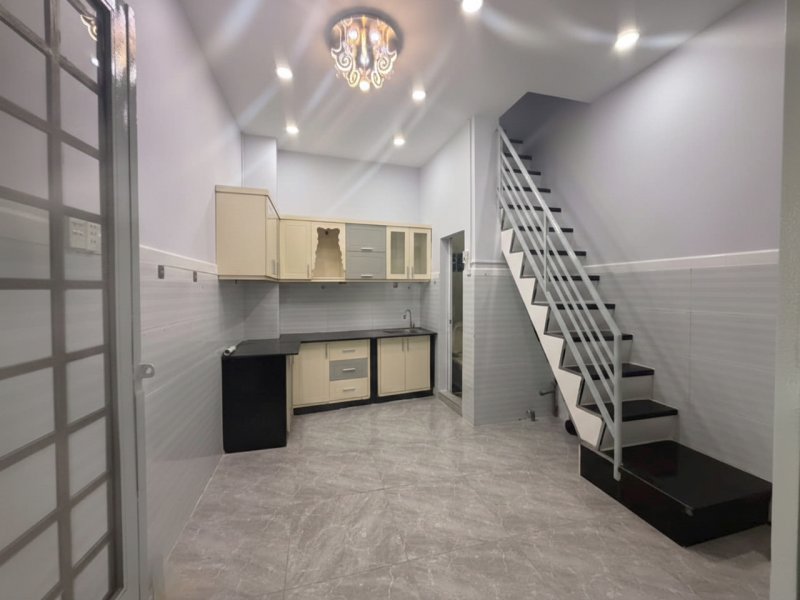D2087 nhà Trần Hưng Đạo Q5, sổ hồng riêng, Vuông, 3T, 2.x tỷ