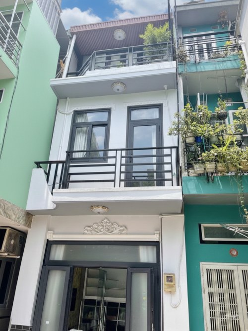 T2143 nhà Nguyễn Kiệm Gò Vấp, sổ hồng riêng, Vuông, 3 tầng, 3.x tỷ