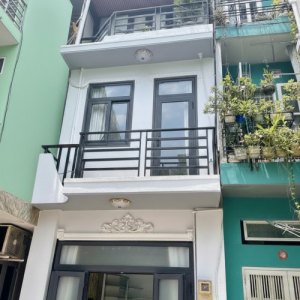 T2143 nhà Nguyễn Kiệm Gò Vấp, sổ hồng riêng, Vuông, 3 tầng, 3.x tỷ