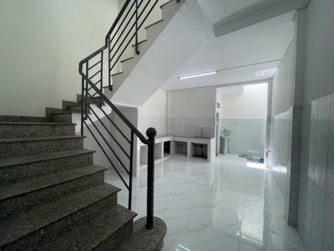 [L2324*] Bán nhà Gò Vấp 3T, ngang 4m dài 21m cực hiếm