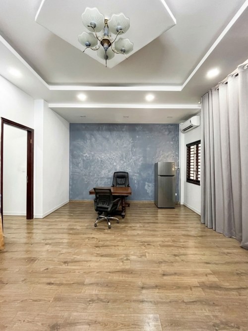 T2358* KINH HOÀNG CẢNH ĐI BỘ QUÁ XA RA mặt tiền?