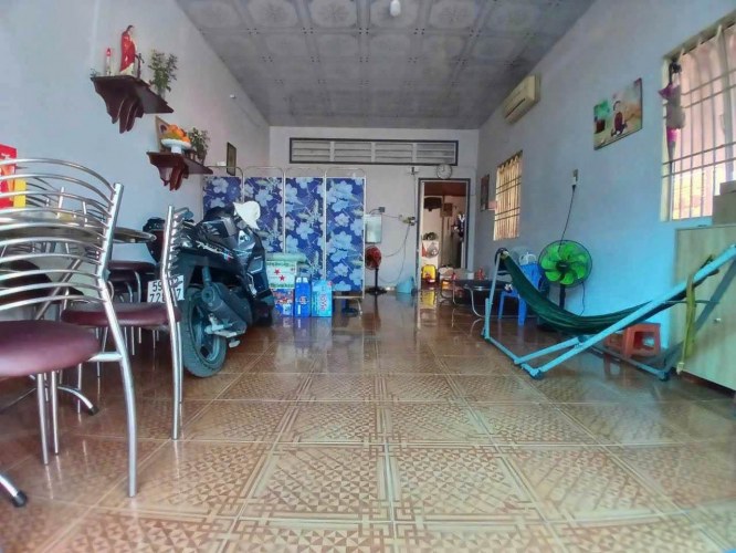 [H2362*] Nhà 218m2 HXH thông, rẻ hơn thị trường!