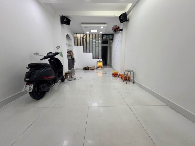 [L2479] nhà đẹp hẻm 1 trục Lê Quang Định, ô tô vào nhà, 12.x tỷ