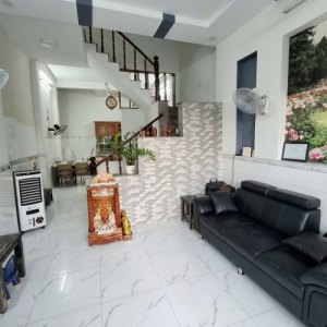 [D2523] Cơ Hội Định Cư gần Vách Gò Vấp, Nhà 3 tầng Sân Trước Rộng, Giá 5.x Tỷ