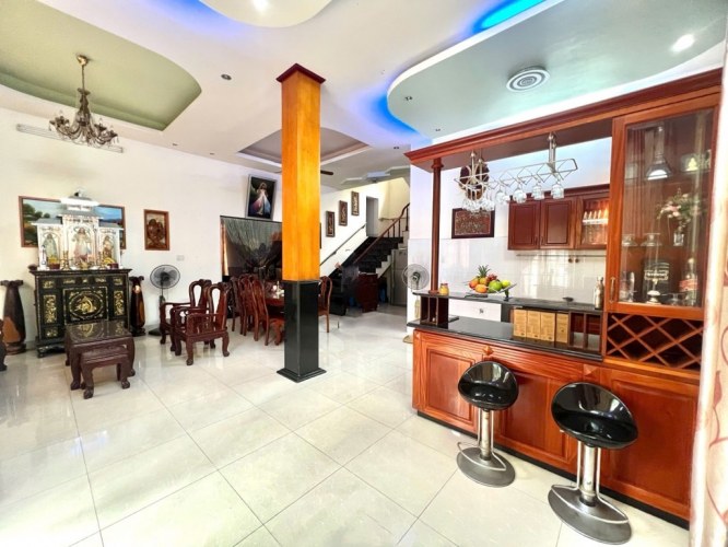 [K2568*] Villa cao cấp 3 mặt tiền Bình Thạnh, 637m2 đất vuông, 8x tỷ