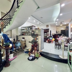 [D2571*] Nhà 3T sân ô tô sát Ngã Tư Hàng Xanh, 134m2 giá 15.x tỷ