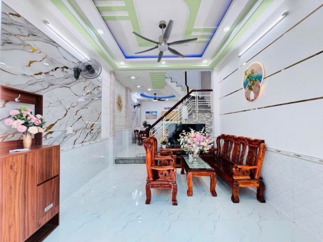 [KH030*] khan hiếm! Nhà tốt nội thất đầy đủ sát sân bay, chỉ 5.x tỷ