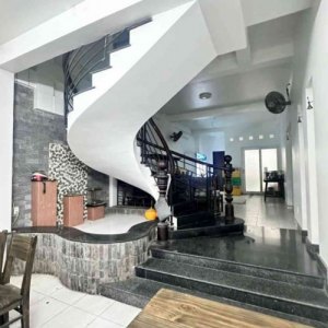 [H2590*] hàng hiếm nhà mặt tiền 4T có gara sát khu Biệt thự Đặng Thùy Trâm - Giá 18.x tỷ