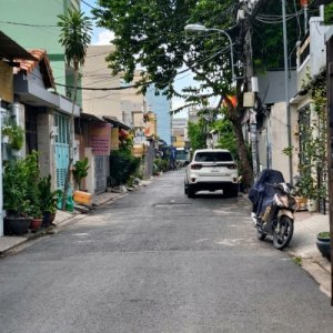 [D2649*] Nhà MT 107m2 sát ĐH Giao Thông Vận Tải thu nhập khủng, giá 6.x tỷ