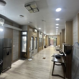 [T2686*] Nhà Có Sân Ô Tô Rộng Rãi ngay sát Chợ Lạc Quang - Giá 8.x Tỷ