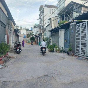[KH062*] nền đất đẹp 4x26m hẻm thông 6m Phan Huy Ích gần Emart, giá 9.x tỷ