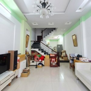 O2742 | Nhà hẻm ô tô né Dương Quảng Hàm rẻ nhất khu vực chỉ 10.x tỷ
