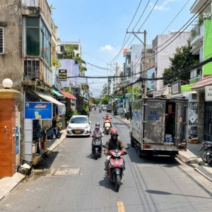 D2767* Nhà 4 tầng MT Nguyễn Văn Công 17.x Tỷ