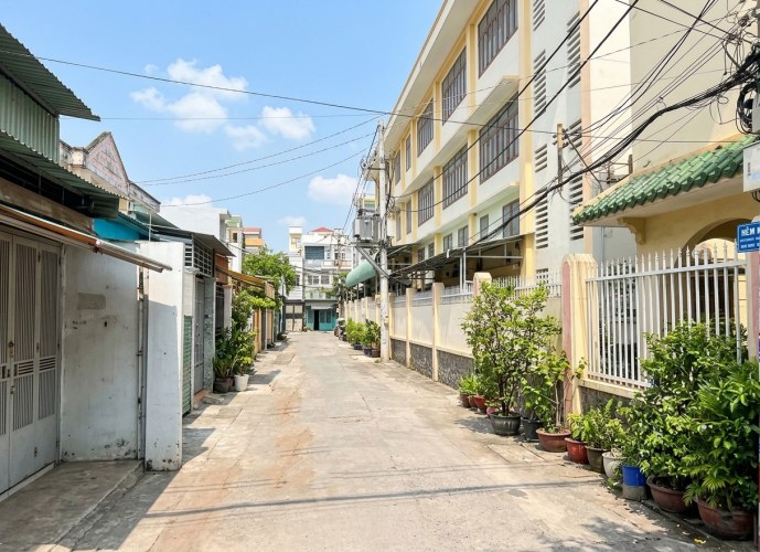 [T5886*] Nhà hậu nở 77m2 sát chợ Xóm Mới Trương Minh Ký 7.x tỷ