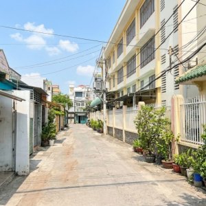 [T5886*] Nhà hậu nở 77m2 sát chợ Xóm Mới Trương Minh Ký 7.x tỷ