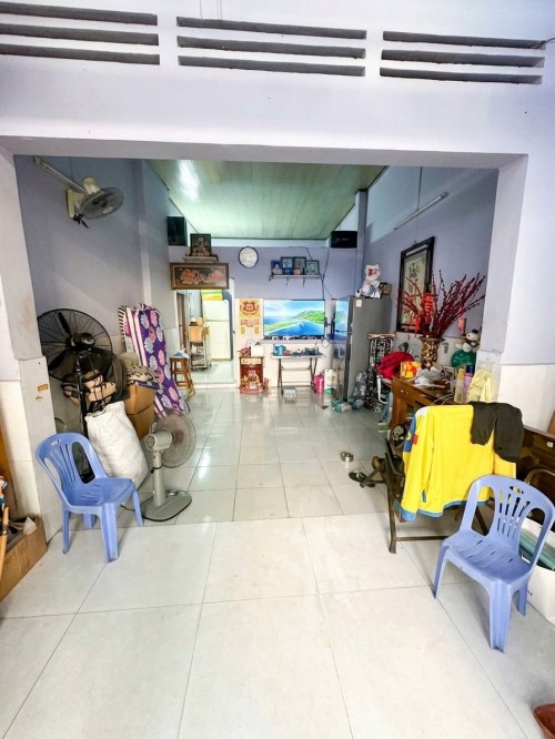 T2880* Nhà 90m2 sát chợ Xóm Mới N.hậu 8m - Giá 5.x tỷ