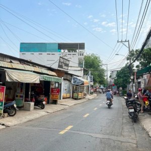 [K2893*] đất đẹp tặng nhà 104m2 gần ĐH Kinh Tế Luật Giá 8.x tỷ