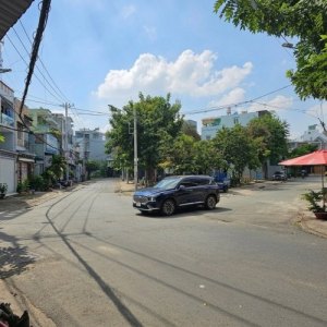 [K2899*] Bán nhà mặt tiền Đ. Số 9 sát ĐH Công Nghệ Kỹ Thuật, 11.x tỷ