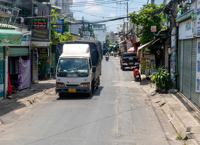 [H2897*] Bán nhà 3 tầng MT sát Cầu Vượt Linh Xuân, 8.x tỷ