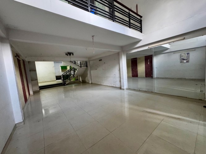 H3028* cần bán Nhà 5 tầng Ô Đợi Thang Máy Lê Đức Thọ, Giá 8.x Tỷ