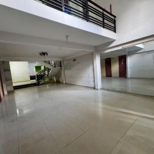 H3028* cần bán Nhà 5 tầng Ô Đợi Thang Máy Lê Đức Thọ, Giá 8.x Tỷ
