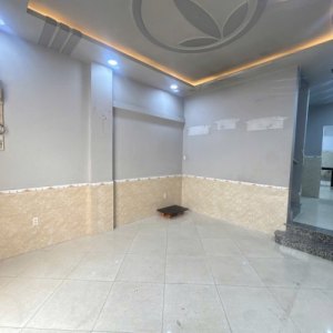 [H3040] Nhà hẻm xe hơi cạnh Emart Phan Huy Ích - 6.x Tỷ