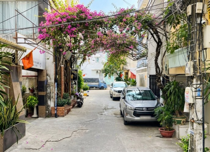 D3157 Nhà sát Đ.Học Ngoại Thương 2 Chỉ 12.x Tỷ